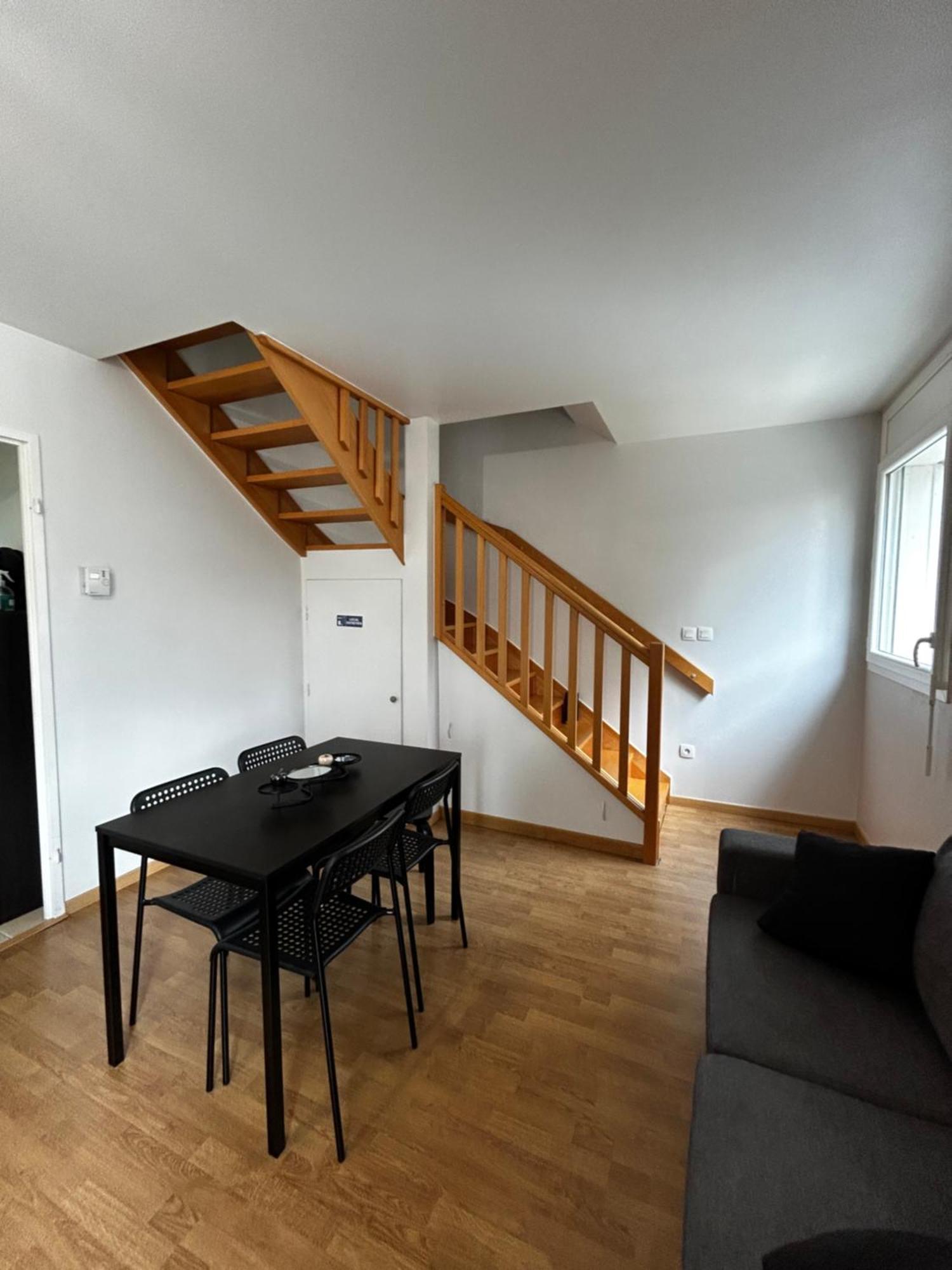 Duplex Lumineux Tout Equipe/Rer D/Balcon/Parking كورباي إيسون المظهر الخارجي الصورة